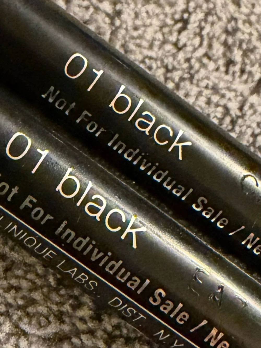 Clinique ‘pretty easy’ liquid eyeliners- black